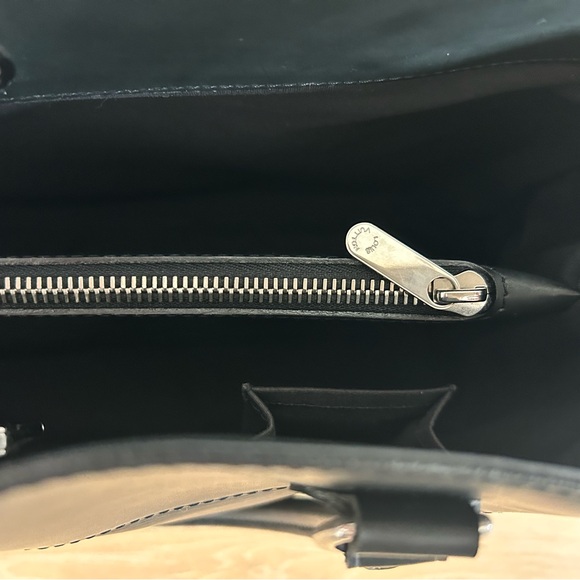 Louis Vuitton Black Epi Leather Passy GM - Picture 13 of 16